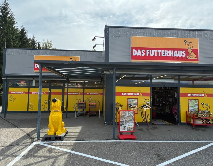 Futterhaus Frontansicht 